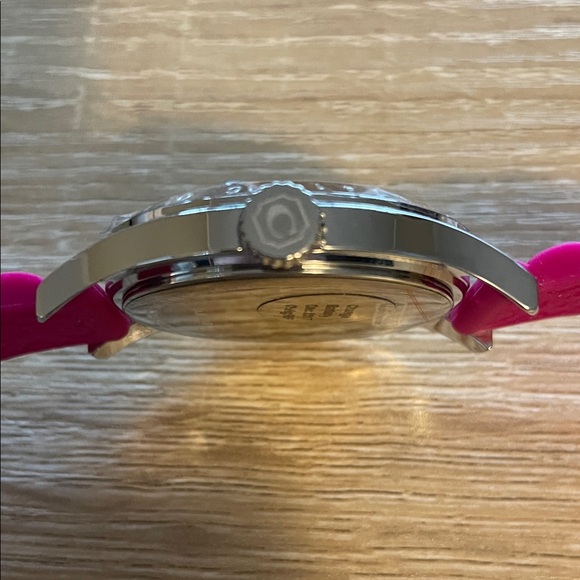 NWT! Woman’s Coach Silver and Pink Silicone Women's Watch, 40.0 mm - Picture 7 of 12